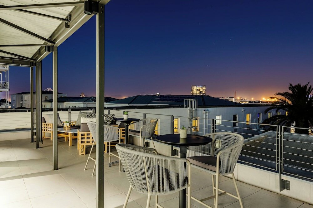 Фото Protea Hotel Cape Town Waterfront Breakwater Lodge