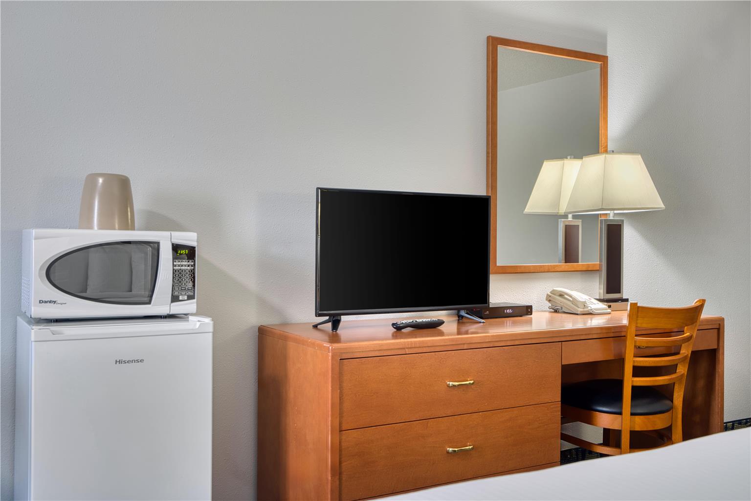 Фото SureStay Plus Hotel by Best Western Lethbridge