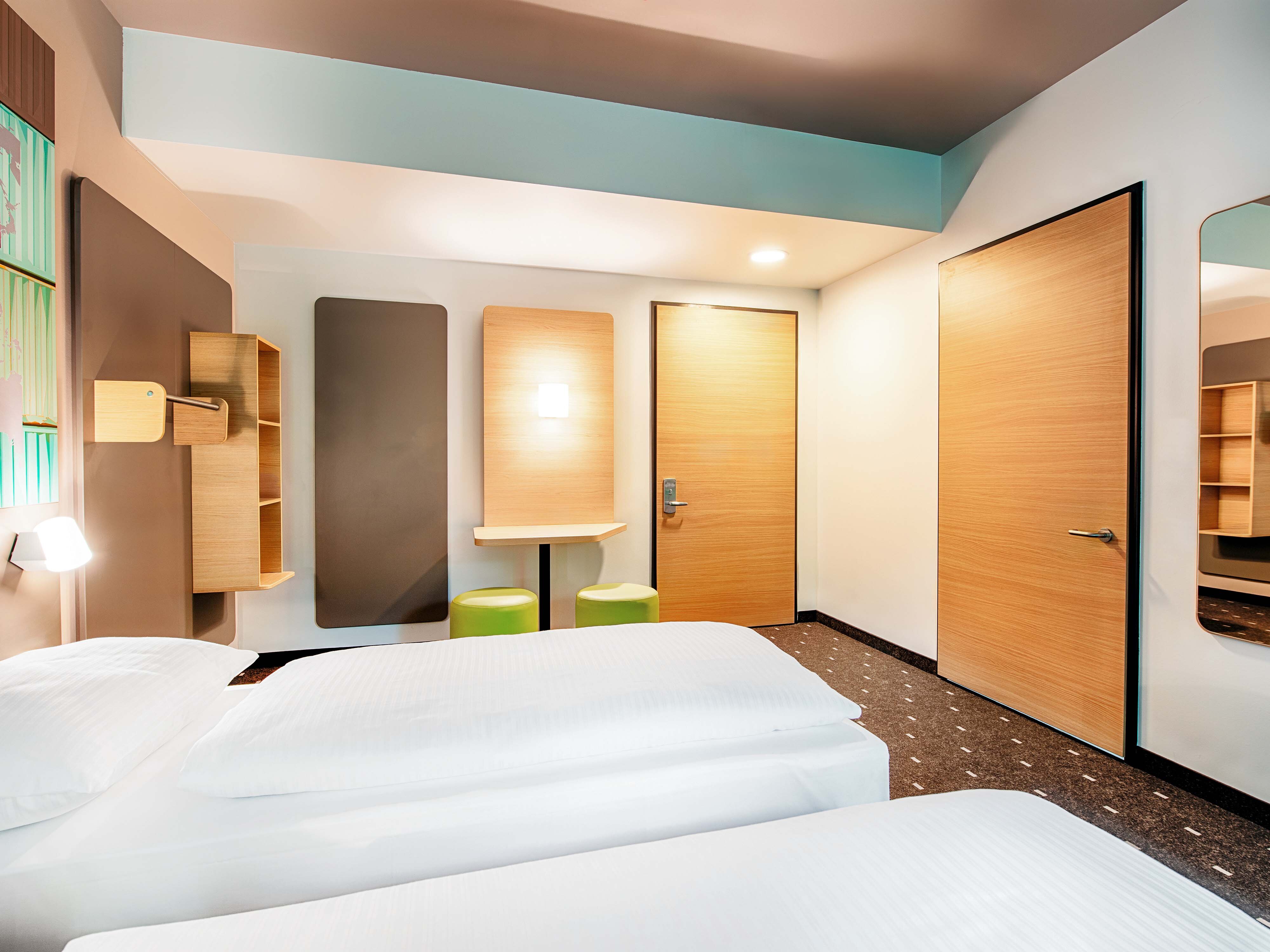 Фото B&b Hotel Stuttgart-Neckarhafen