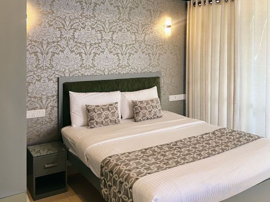 Фото Thilhara Days Inn