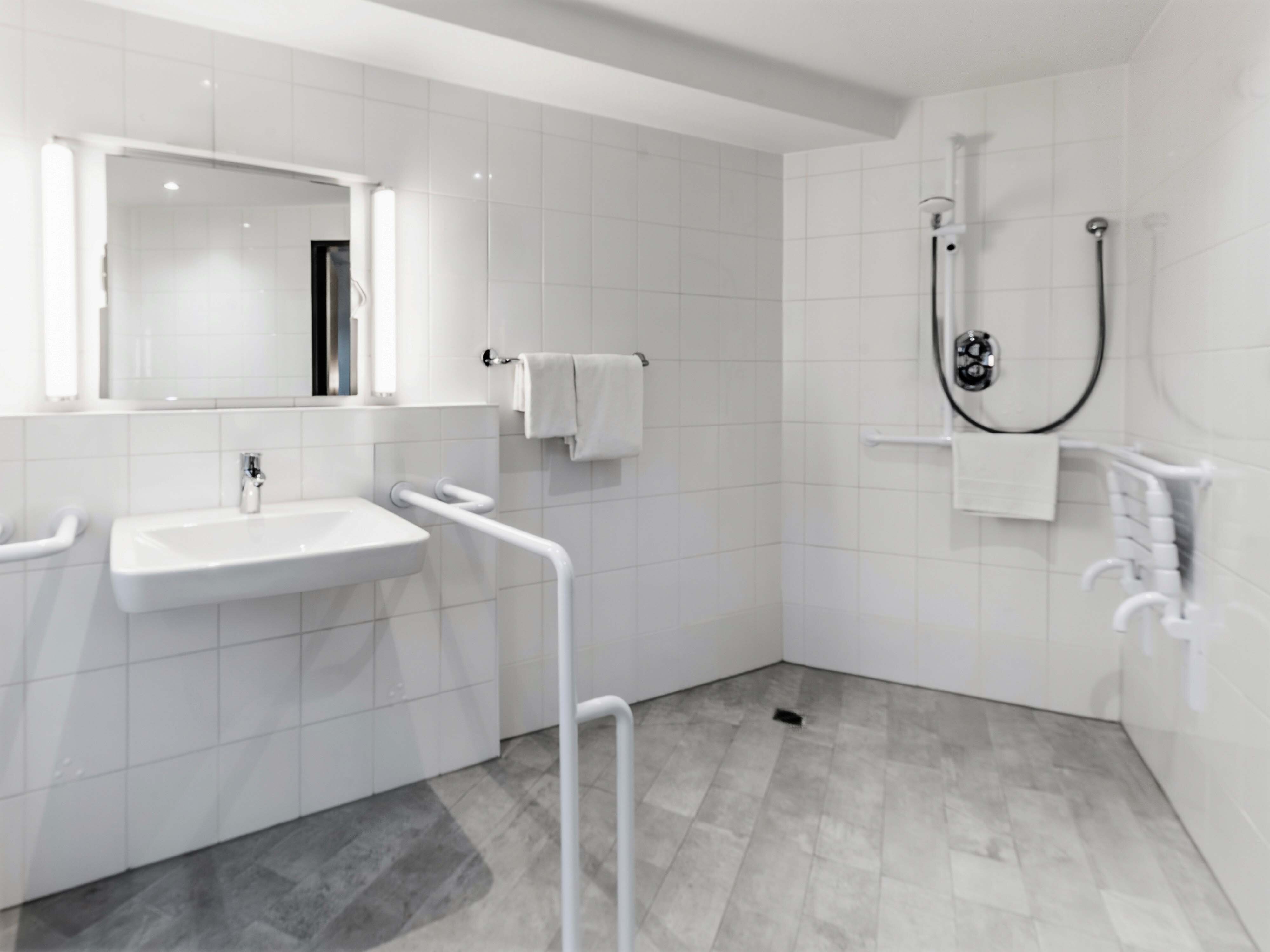 Фото B&B Hotel Aachen-Hbf