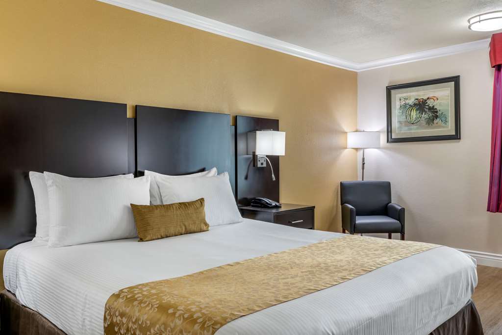 Фото Best Western Plus South Bay Hotel