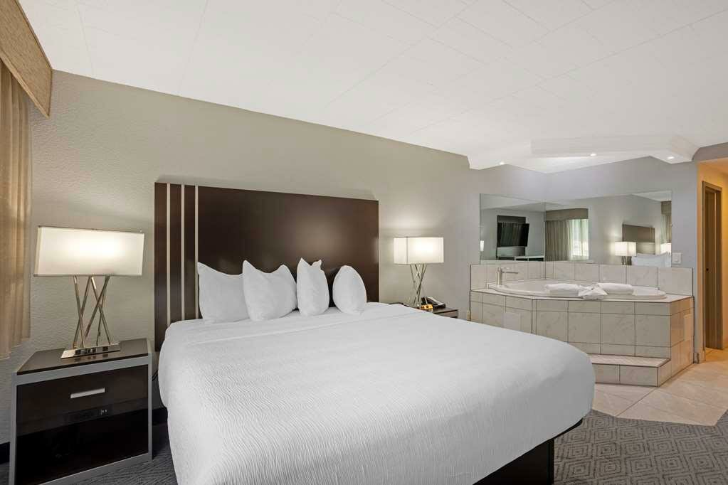 Фото Best Western Plus Reading Inn & Suites
