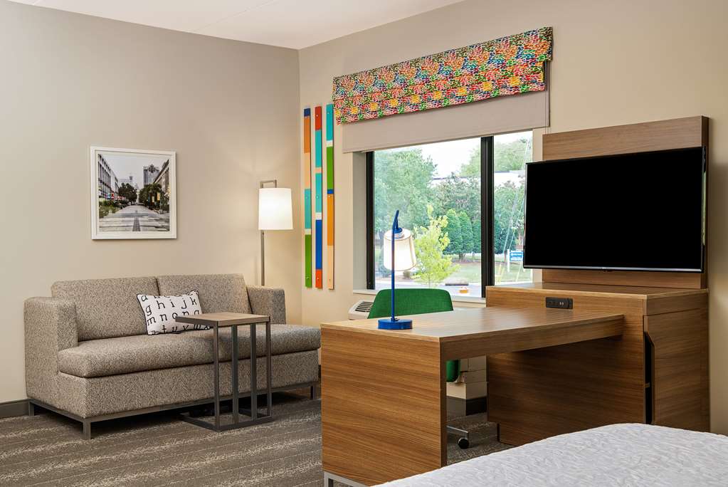 Фото Hampton Inn & Suites Raleigh Midtown