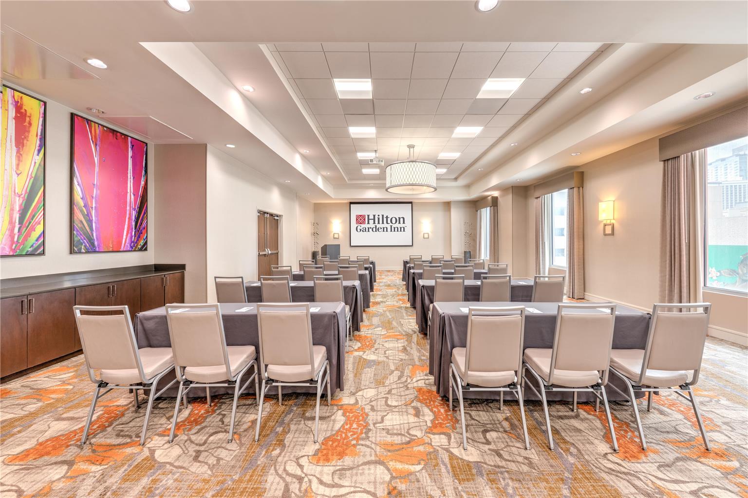 Фото Hilton Garden Inn San Antonio Downtown Riverwalk