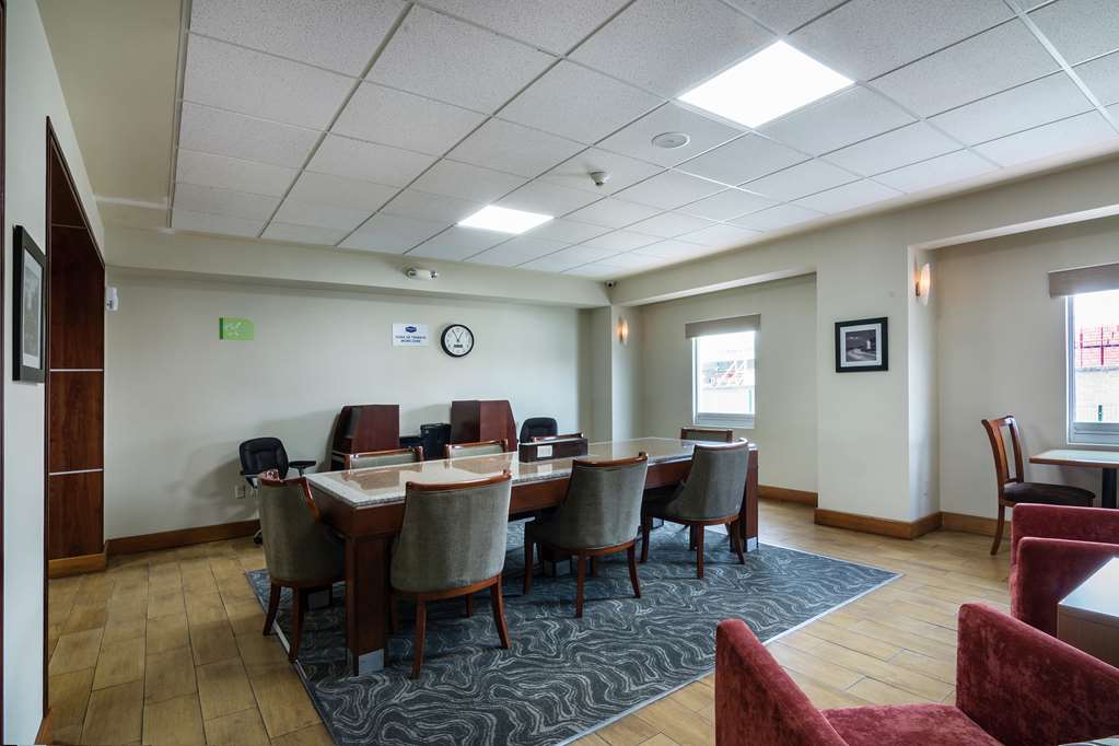 Фото Hampton Inn by Hilton San Juan del Rio