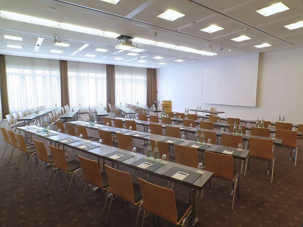 Фото Radisson Blu Hotel, Hannover