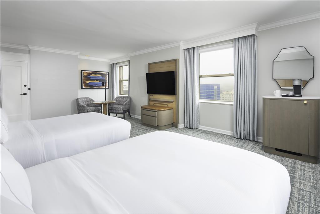 Фото Hilton Milwaukee City Center