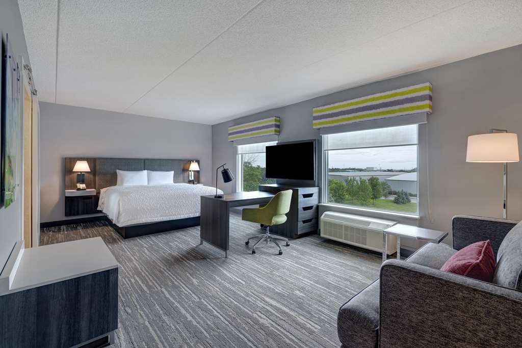 Фото Hampton Inn & Suites by Hilton Burlington Toronto