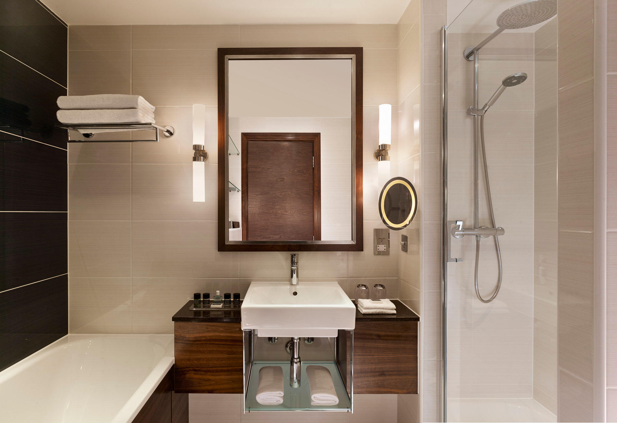 Фото Crowne Plaza London - Gatwick Airport