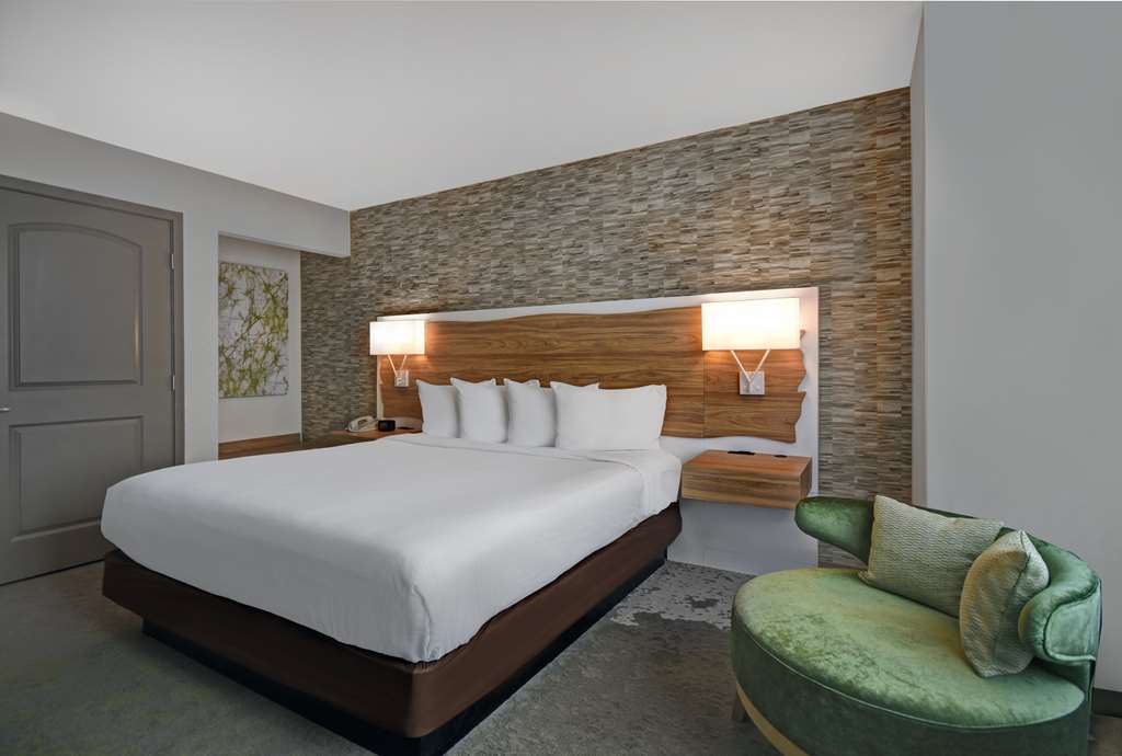 Фото Hilton Hasbrouck Heights