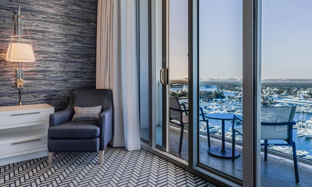 Фото Hotel Maren Fort Lauderdale Beach, Curio Collection by Hilton