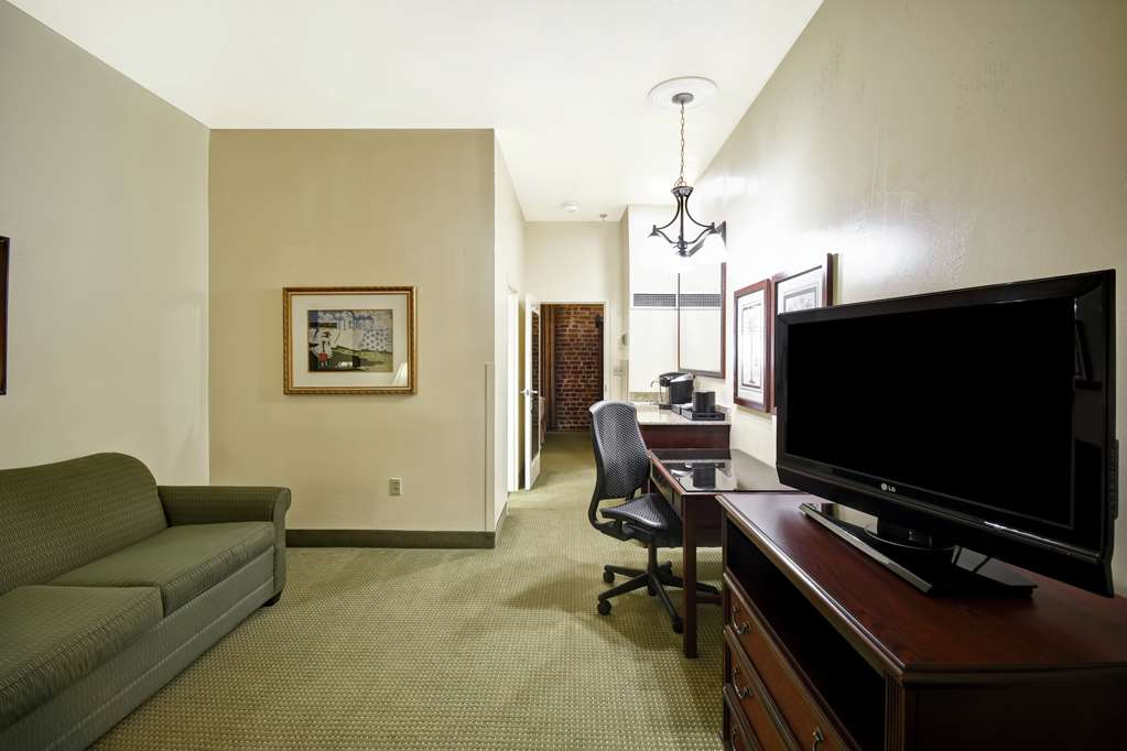 Фото Embassy Suites by Hilton Charleston Historic District
