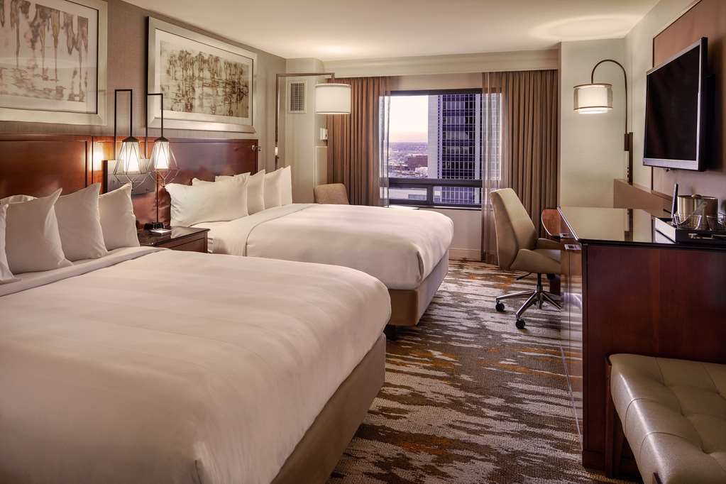 Фото Hilton Denver City Center
