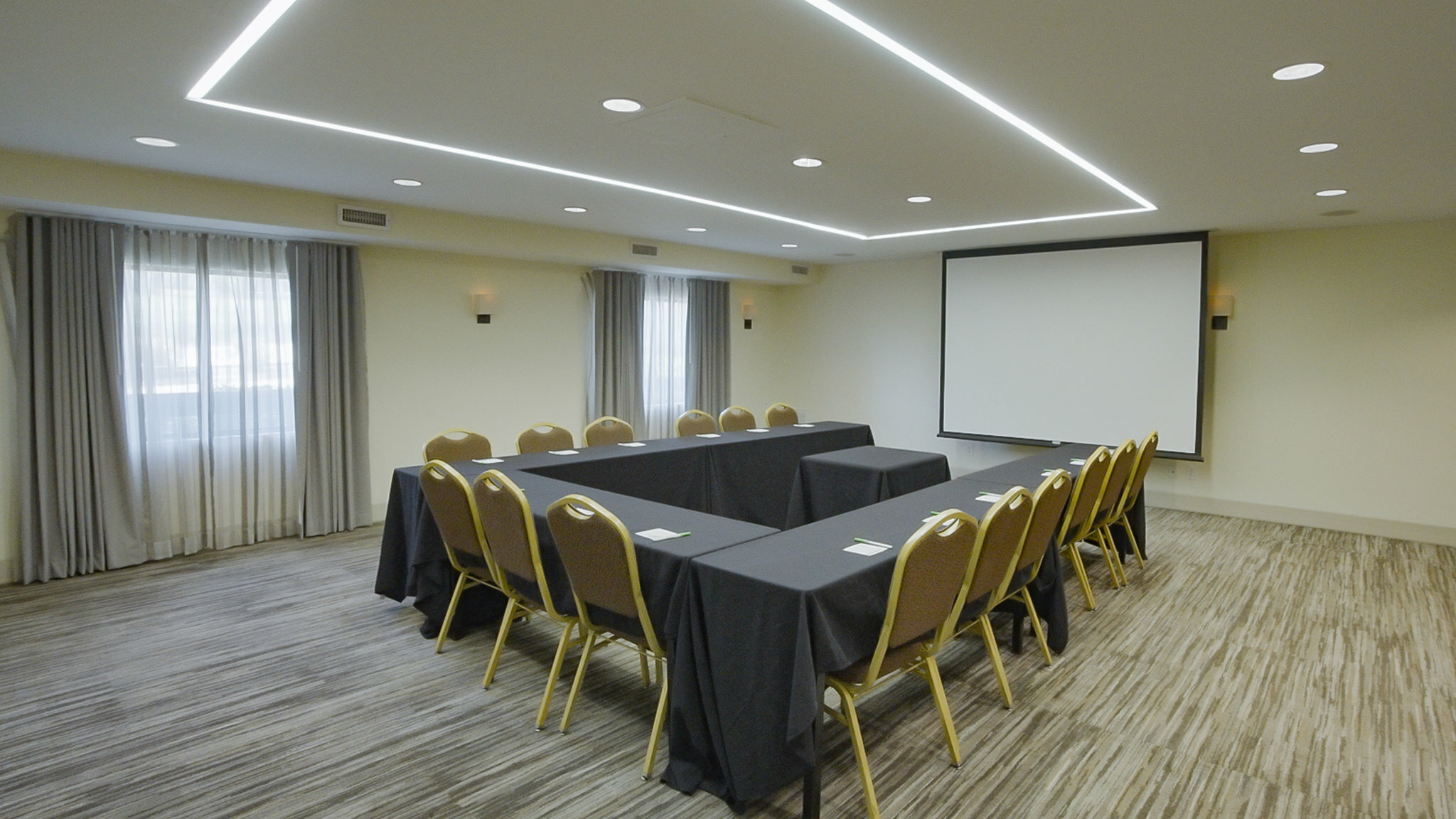 Фото Holiday Inn Irving Las Colinas, an Ihg Hotel