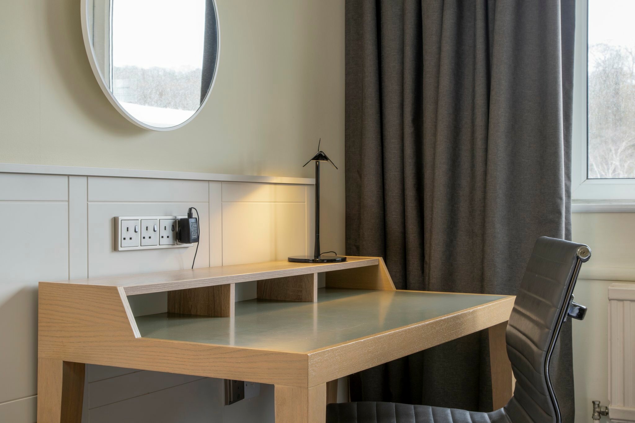 Фото Holiday Inn Edinburgh