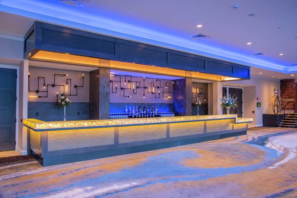 Фото DoubleTree by Hilton Manchester Downtown