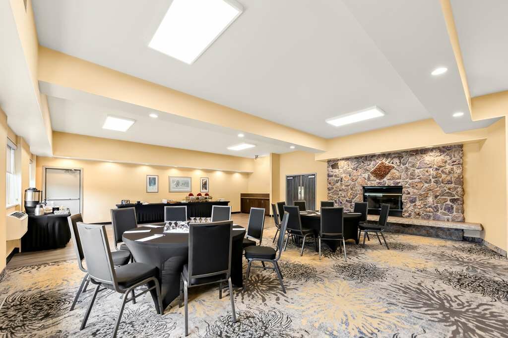 Фото Best Western Plus Nor'wester Hotel & Conference Centre