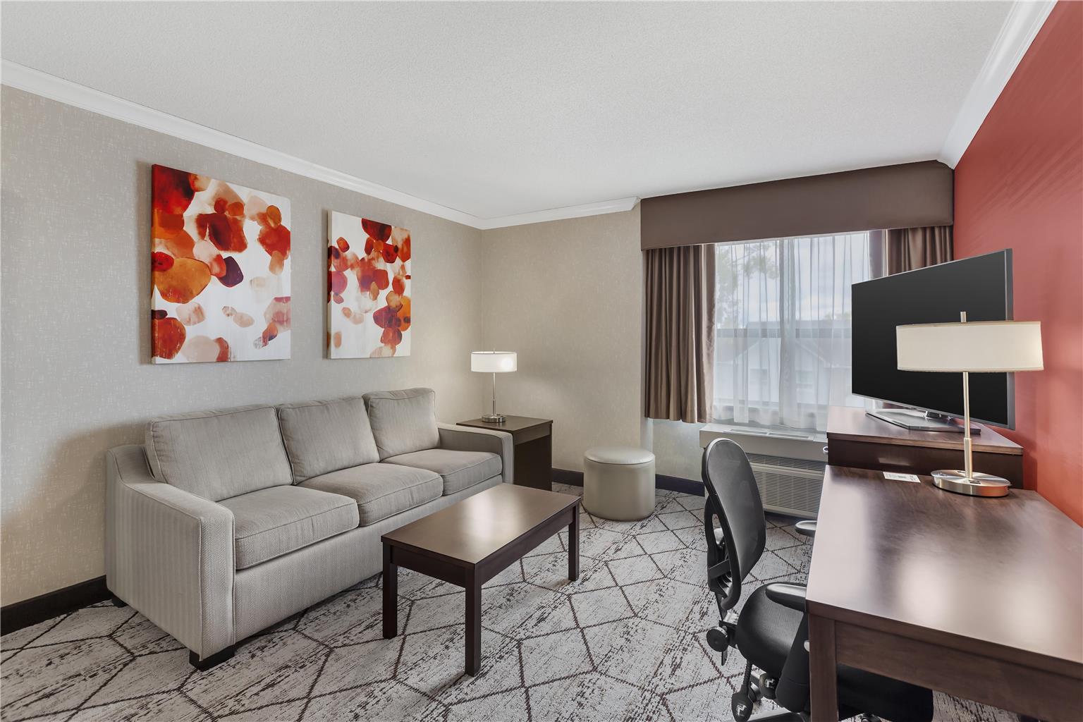 Фото Best Western Plus Rose City Suites