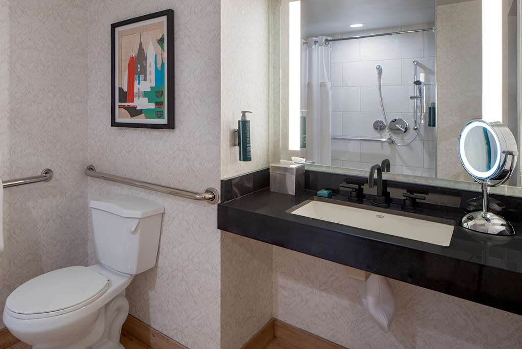 Фото DoubleTree Suites by Hilton Hotel Salt Lake City