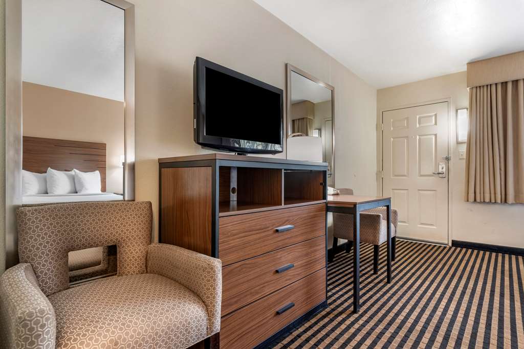 Фото Best Western Town House Lodge