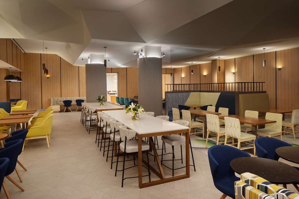 Фото Hampton Inn by Hilton New York Times Square