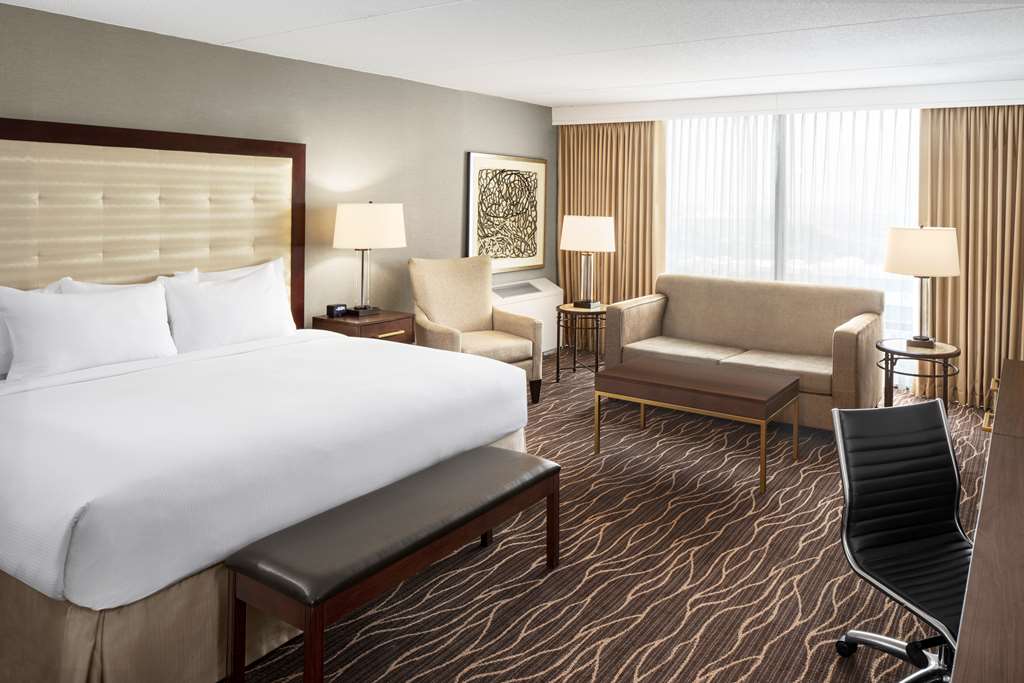 Фото Hilton Kansas City Airport