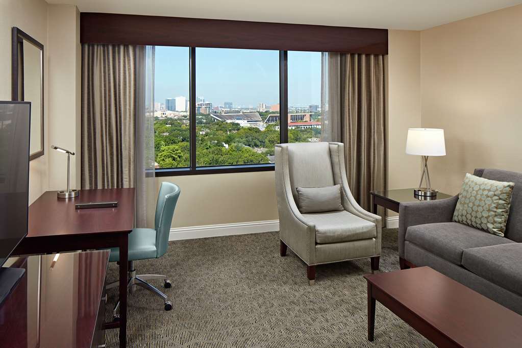 Фото Hilton Houston Plaza/Medical Center