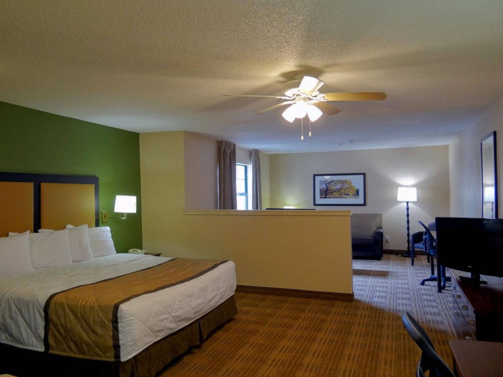 Фото Extended Stay America Suites Raleigh Cary Regency Parkway S