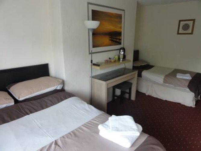 Фото отеля 2