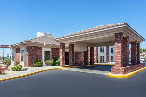 Гостиница Comfort Inn & Suites Near Fallon Naval Air Station в Фаллоне