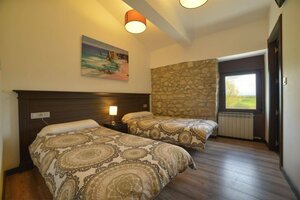 Albergue La Fábrica (Comunidad Autónoma de Castilla y León, Burgos, Camino Fábrica, 18), hotel