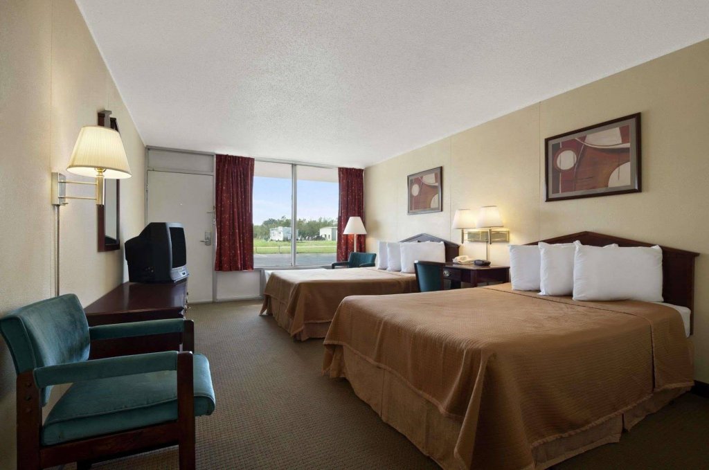 Фото Oyo Hotel Jennings I-10