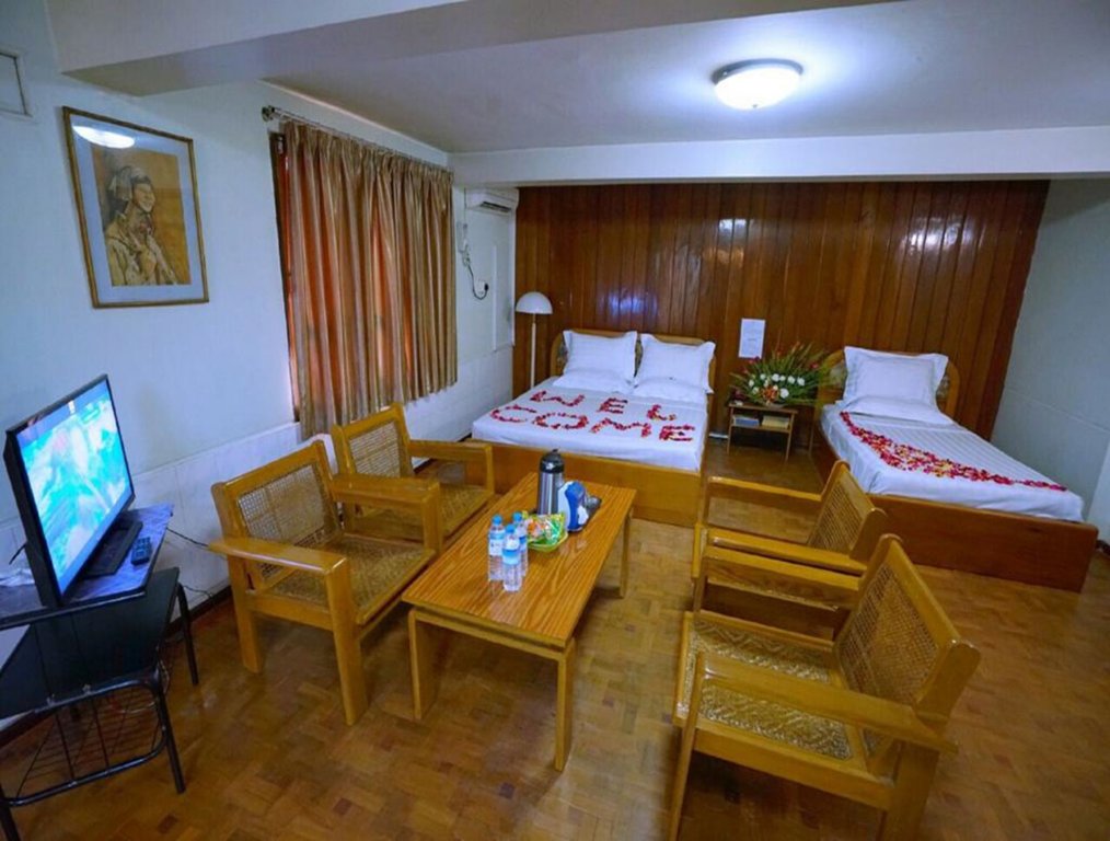 Фото Taim Phyu Hotel