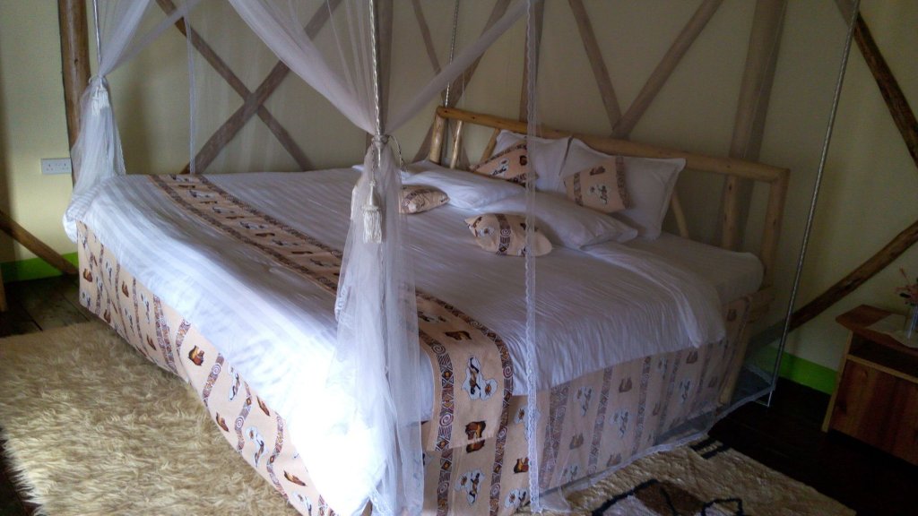 Фото Lake Bunyonyi Rock Resort