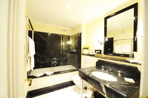 Фото Hotel Niederländischer Hof Schwerin