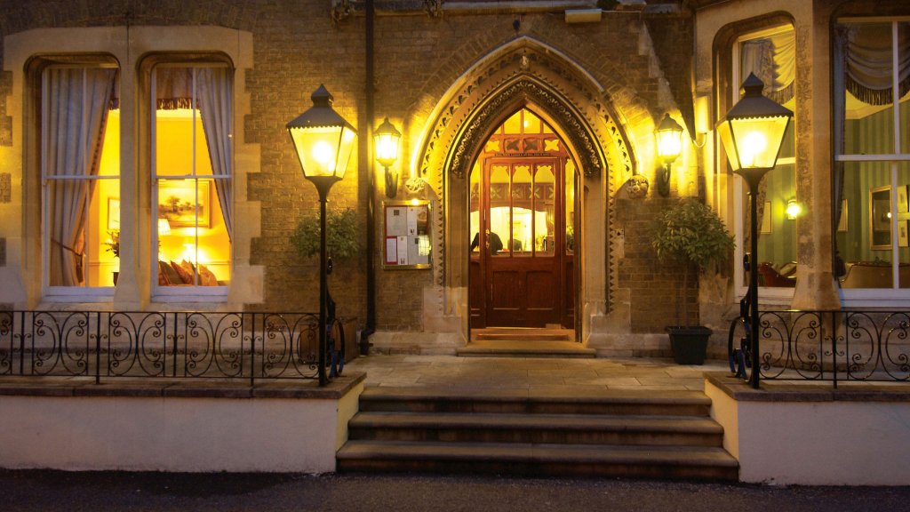 Фото Cotswold Lodge Hotel