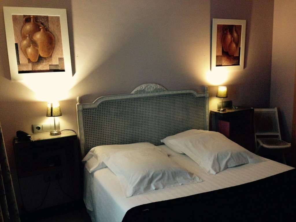 Фото Hotel Conde de Cárdenas