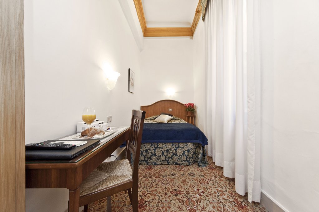 Фото Hotel Alla Fava