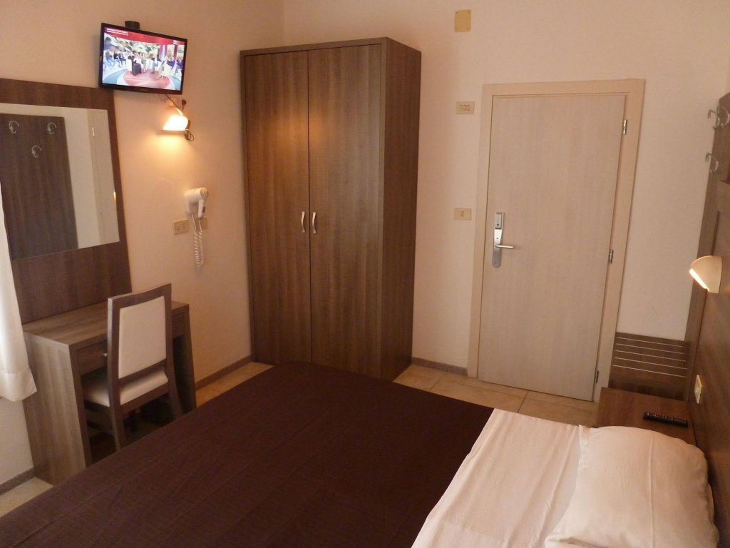 Фото Hotel Edelweiss