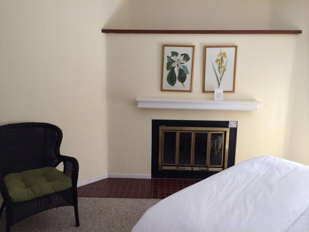 Фото Merritt House Hotel