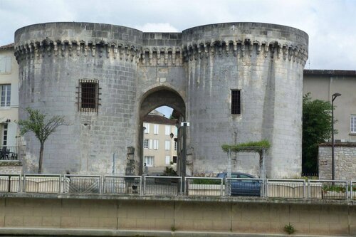 Внешний вид отеля Domaine Quai des Pontis в Коньяке, фото 3