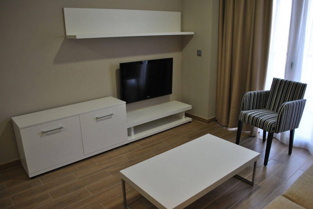 Фото Apartahotel & SPA Jacetania