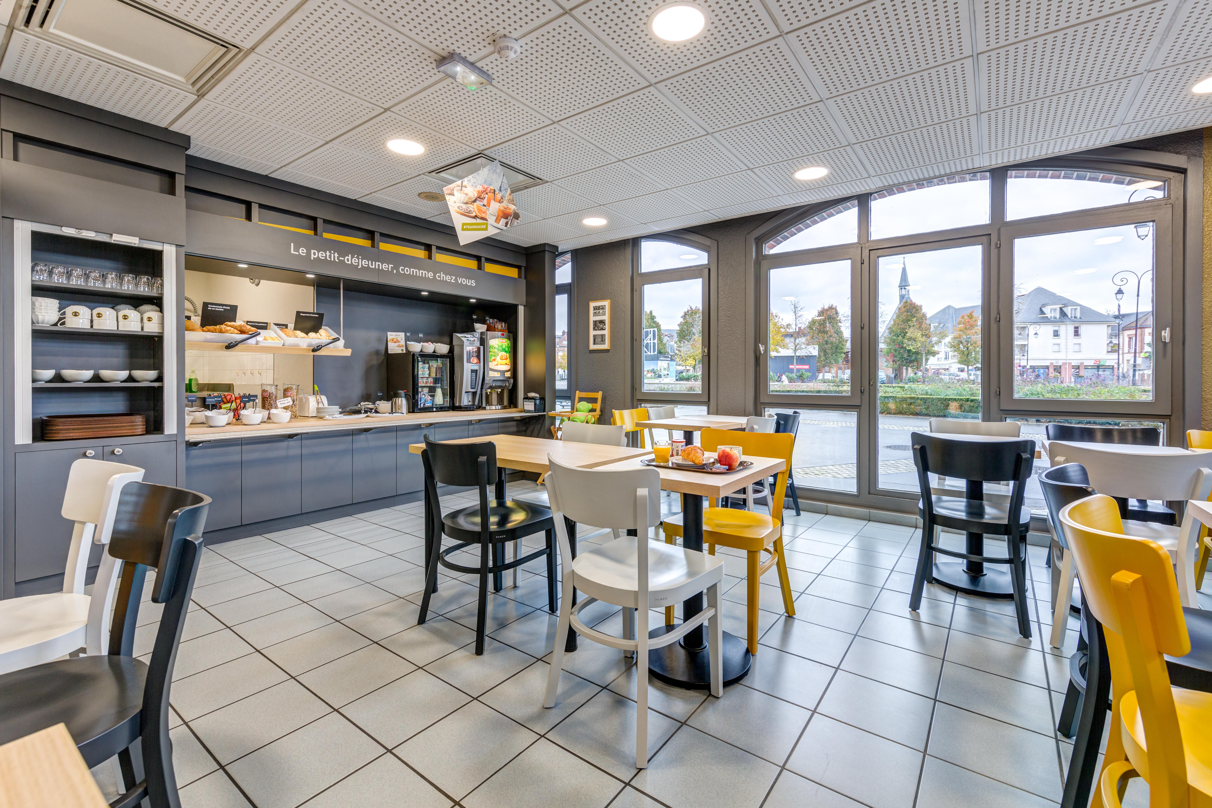 Фото B&b Hotel Dreux Centre