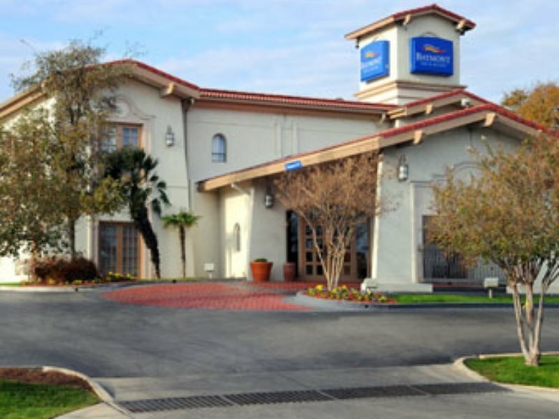 Гостиница Baymont by Wyndham San Antonio Near South Texas Medical Ctr в Сан-Антонио