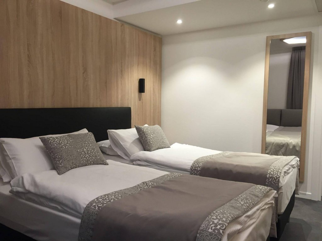 Фото Tourist Hotel