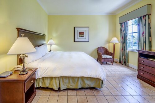 Гостиница Bluebeard'S Castle Resort