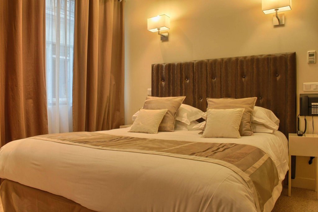 Фото Hotel and Residence du Lion d'Or