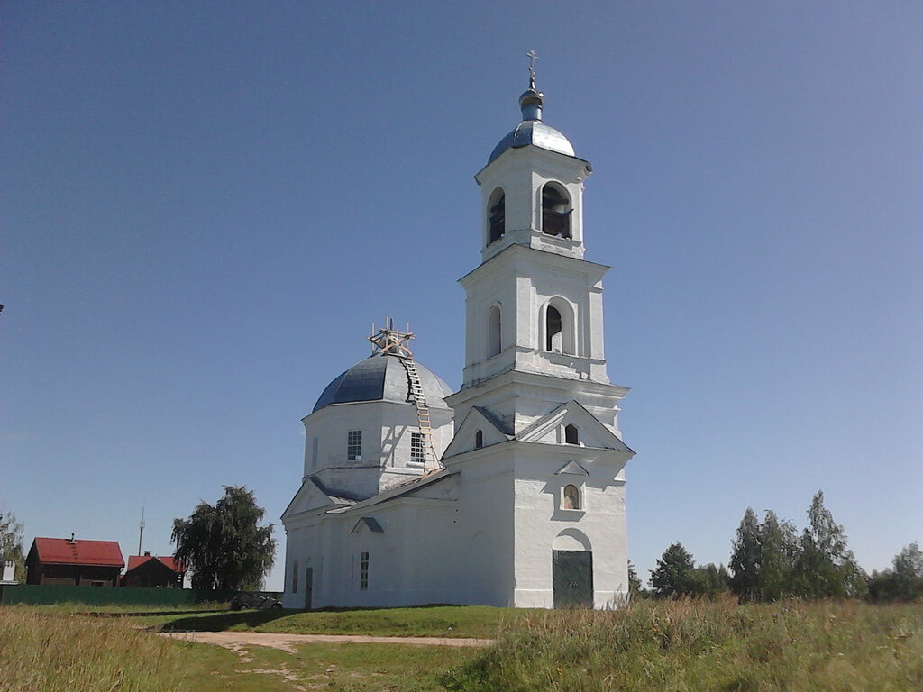 Iglesia ortodoxa Tserkov Pokrova Presvyatoy Bogoroditsy V Selskoy Maze, , foto