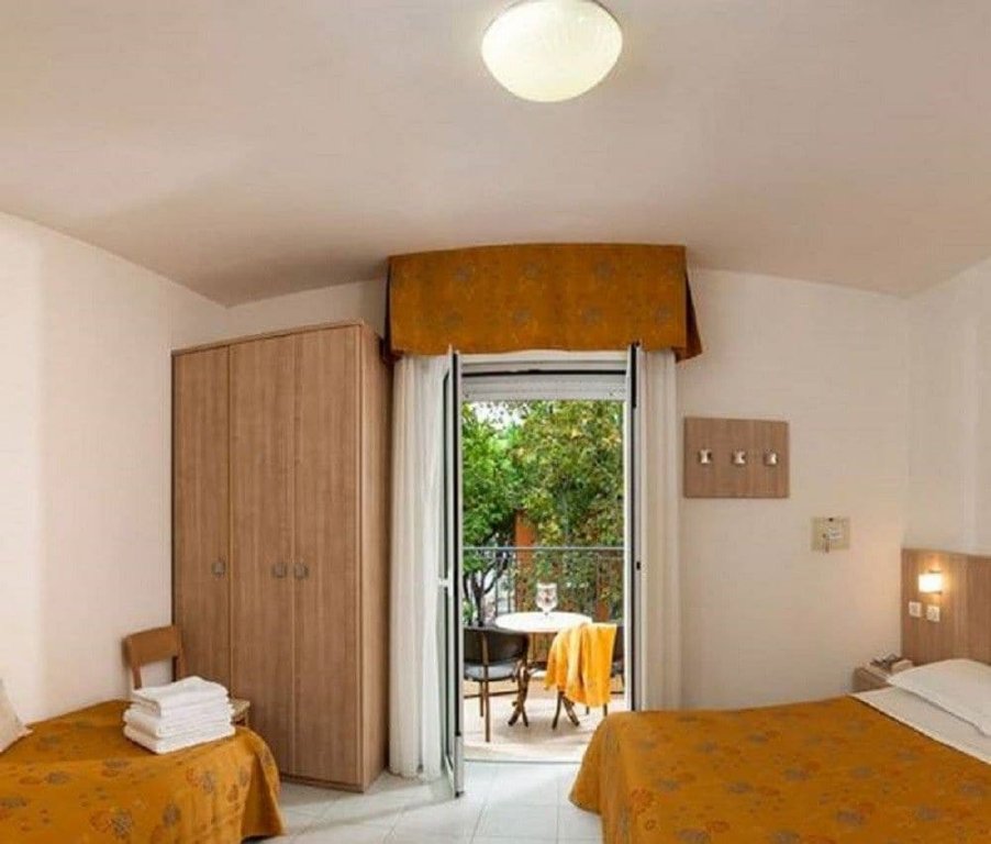 Фото Hotel Garnì Villa Fontana